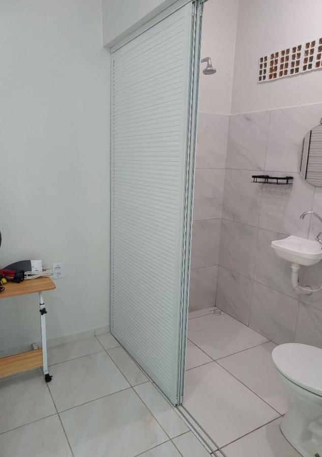 Quarto Suíte Com Ar - Self Checkin - Centro - Chambres d'hôtes Juazeiro do Norte