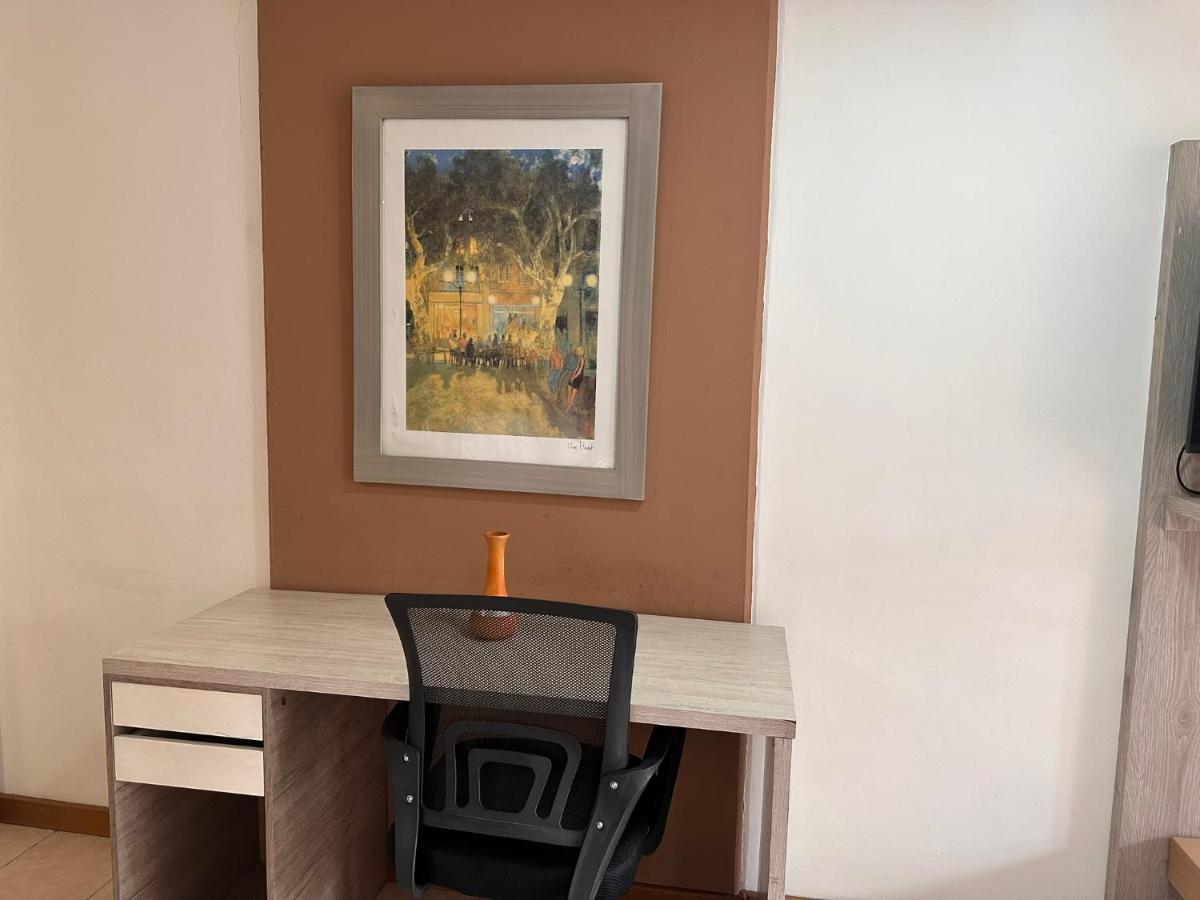 Studio-Apartment mit Balkon