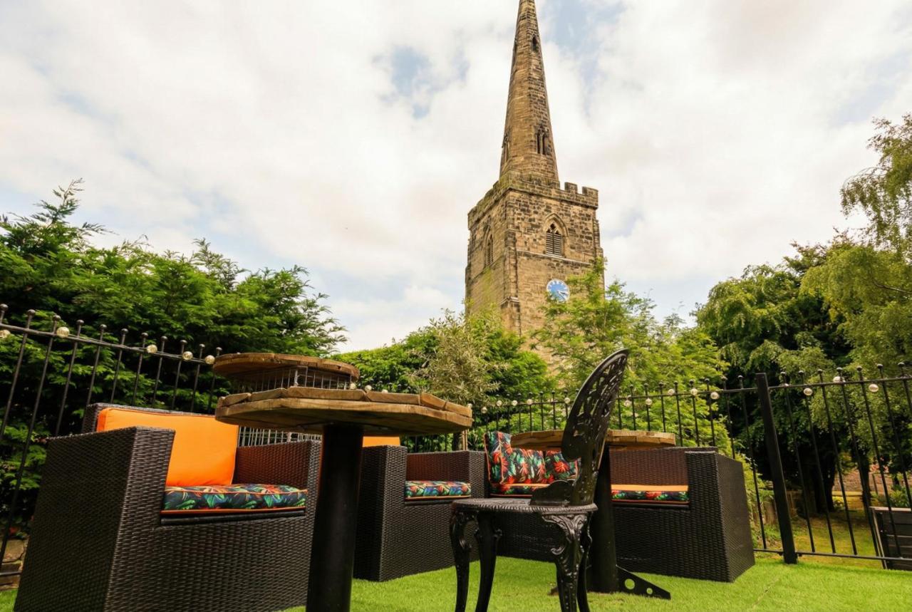 Beamed Village Apartment with Fireplace and Terrace, Castle Donington - Ferienwohnung Castle Donington