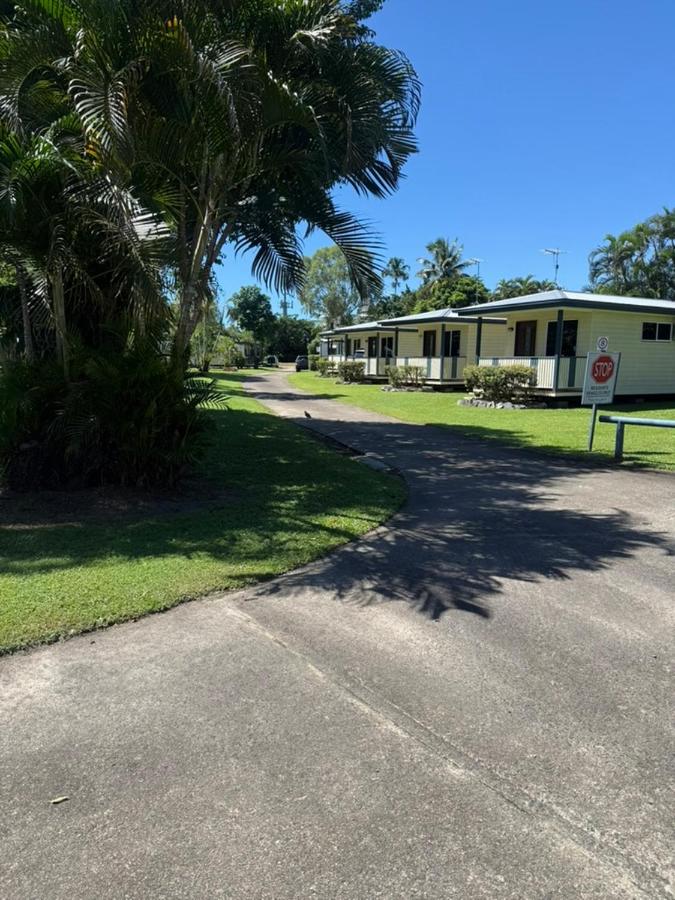 Googarra Beach Caravan Park - B&B Lower Tully