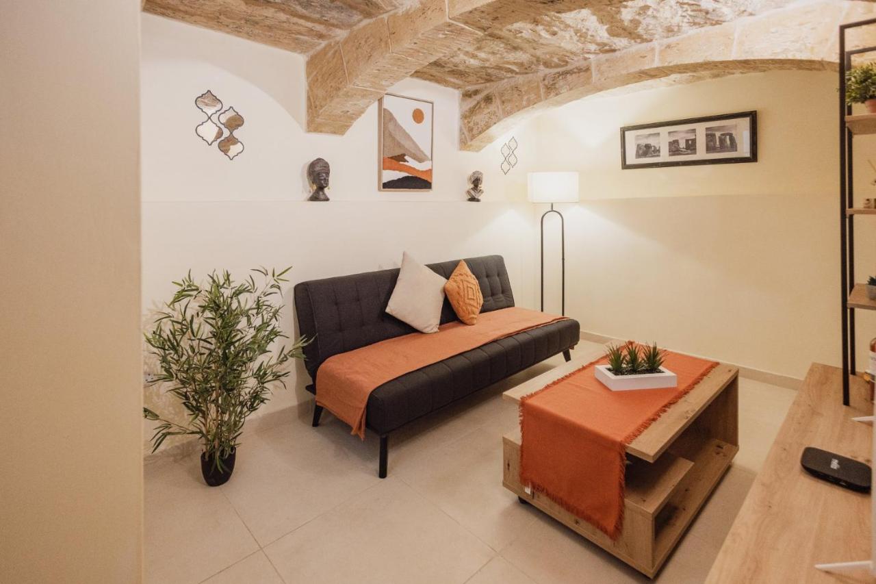 Stylish 1BR Townhouse near Valletta - B&B Floriana