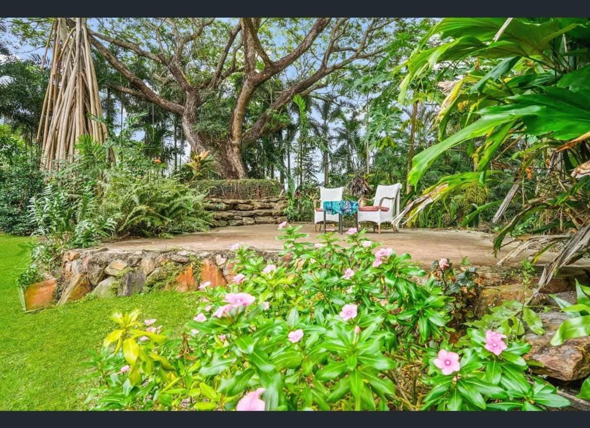 Enchanted Garden Escape - Bed and Breakfast Mowbray