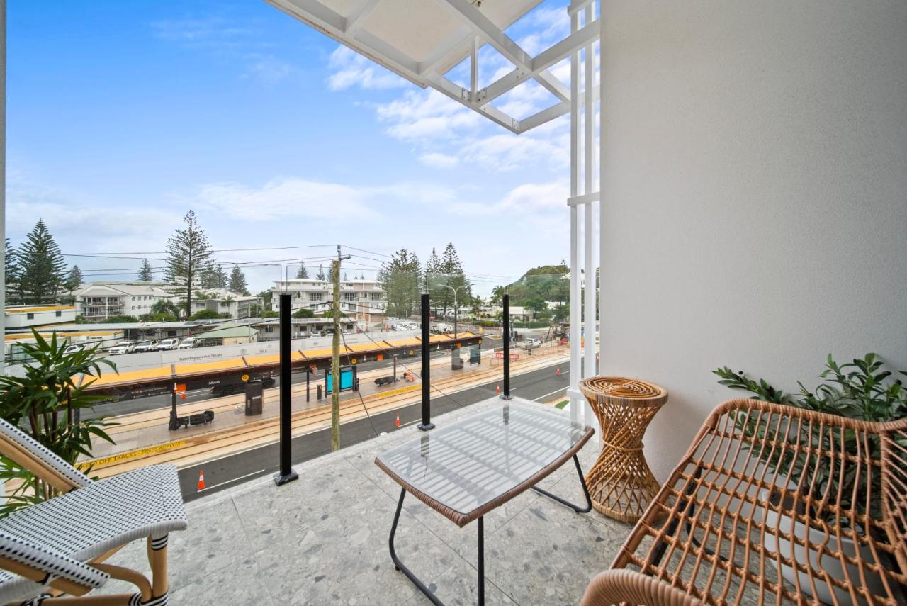2 Bed, 2 Bath Ocean View Apt! Parking, 250m to Beach - B&B Gold Coast