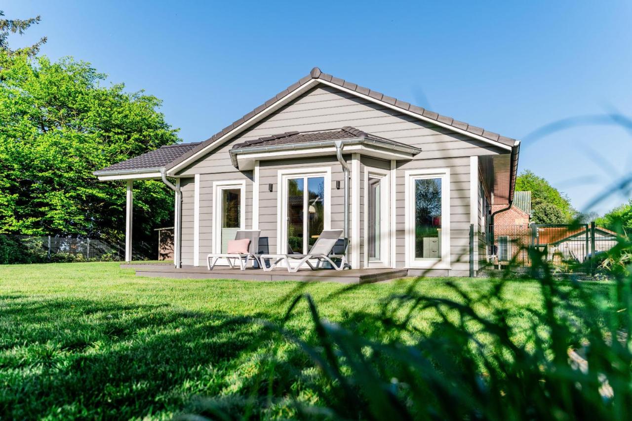 Fördezauber - Ruhiges Ferienhaus mit eingezäuntem Garten und Kamin - Bed and Breakfast Bönstrup