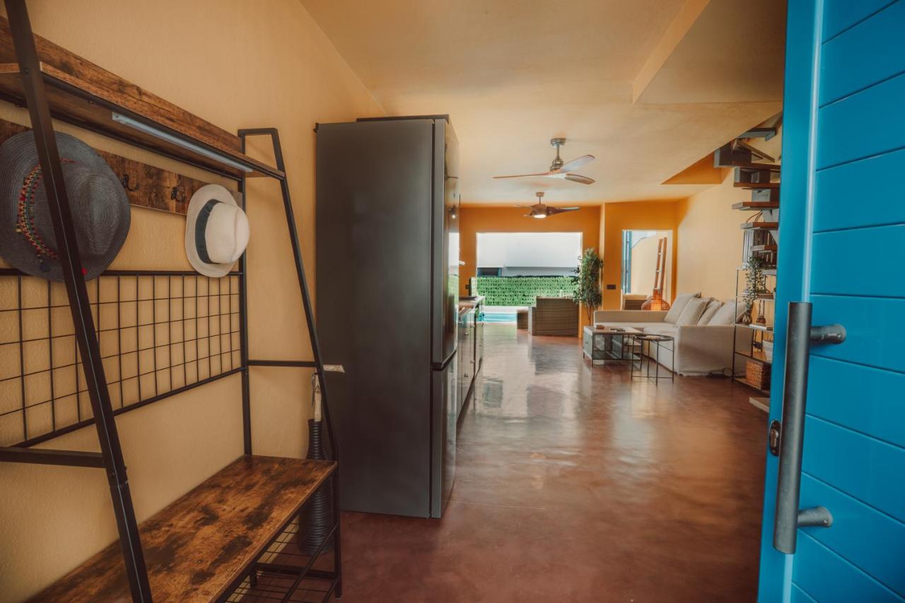 Villa Apapache | Private Pool | Beach - 5 Min Walk - Bed and Breakfast Playa Blanca