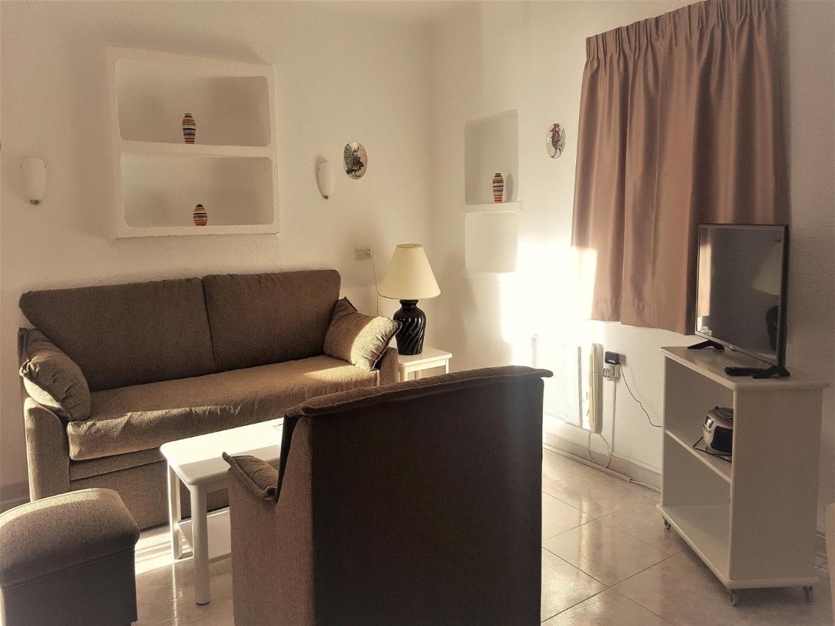 L - One-Bedroom Apartment (2-3 Adults) without view