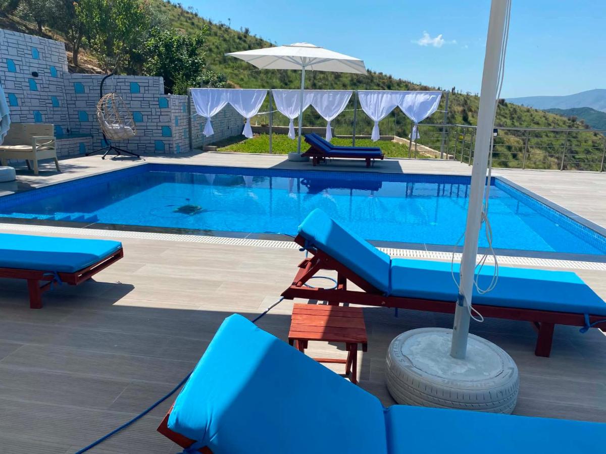 Villa Panorama - Private Swimming Pool & Parking - B&B Santi Quaranta
