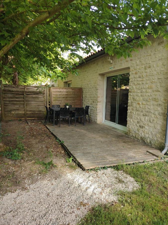 Gîtes de Bourserois - Ferienwohnung Saint-Genis-d'Hiersac