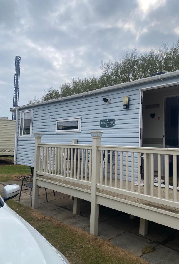6 Berth Caravan on Promenade Park in Ingoldmels, free wifi, close to the beach and amenities - Chambres d'hôtes Ingoldmells