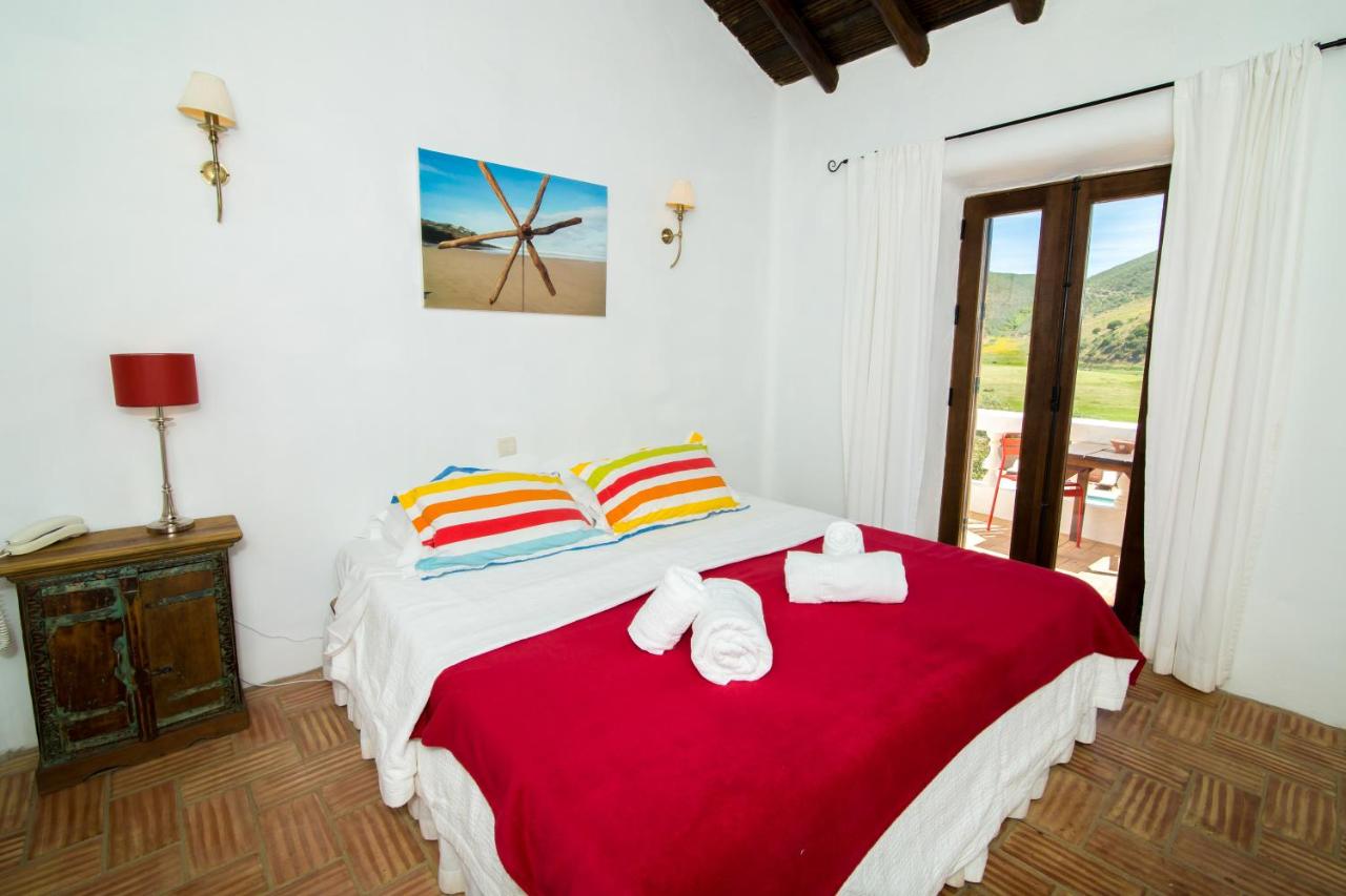 Chambre Triple - Vue sur la Piscine