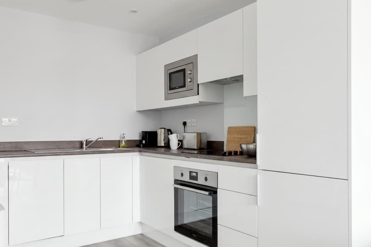 Spacious & Bright 1 Bed Flat in Central Birmingham - Chambres d'hôtes Birmingham