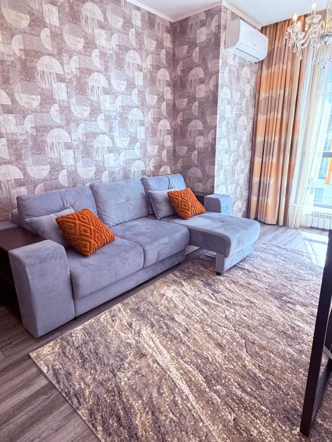 Luxurious Four Seasons Apartment, Almaty - B&B Almaty