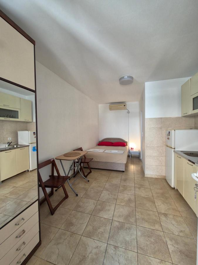 Apartmani Viki - B&B Sutomore