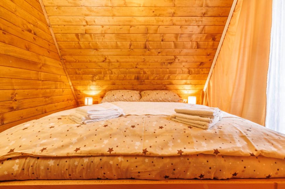 Tri gorske vile - Vila Zora - Bed and Breakfast Žabljak