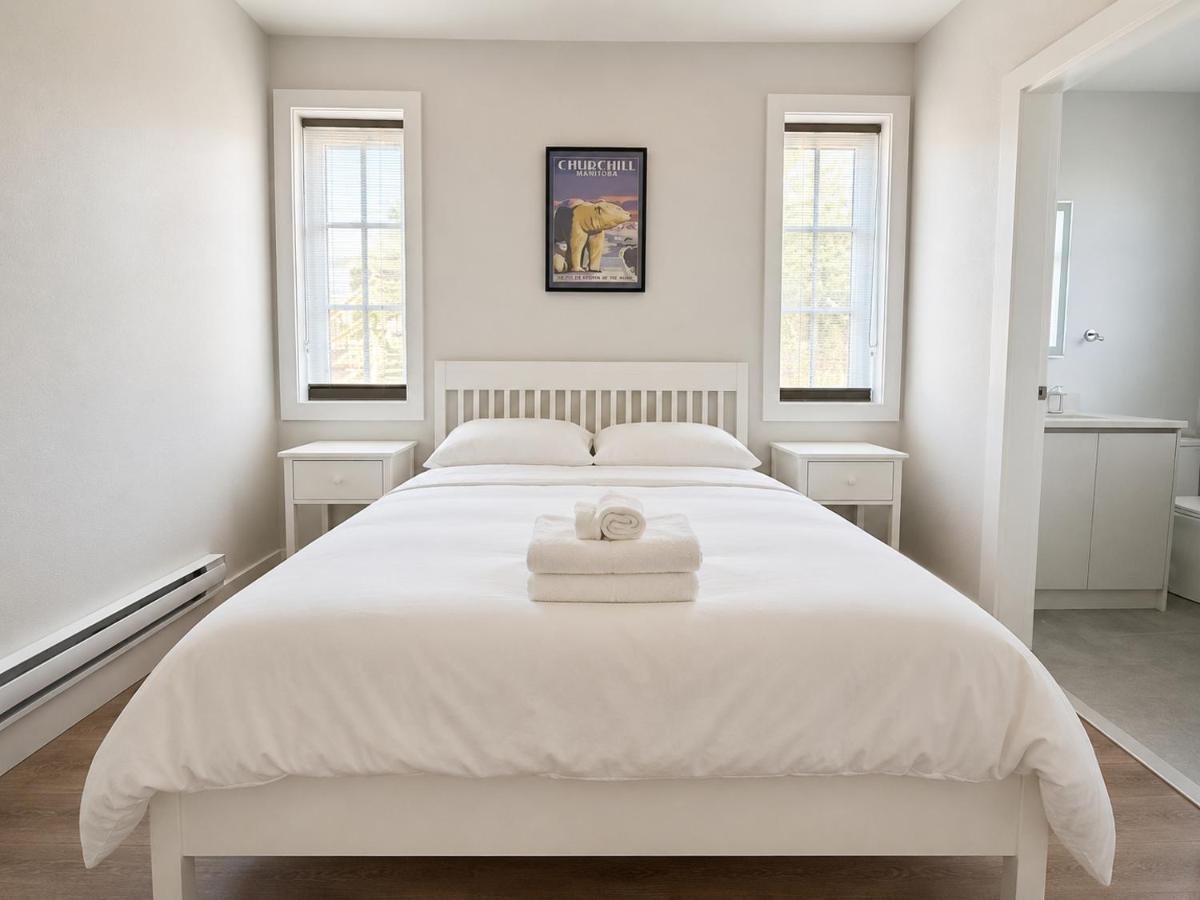 Private Room in Shared West Side Home near UBC - Bed and Breakfast Vancouver