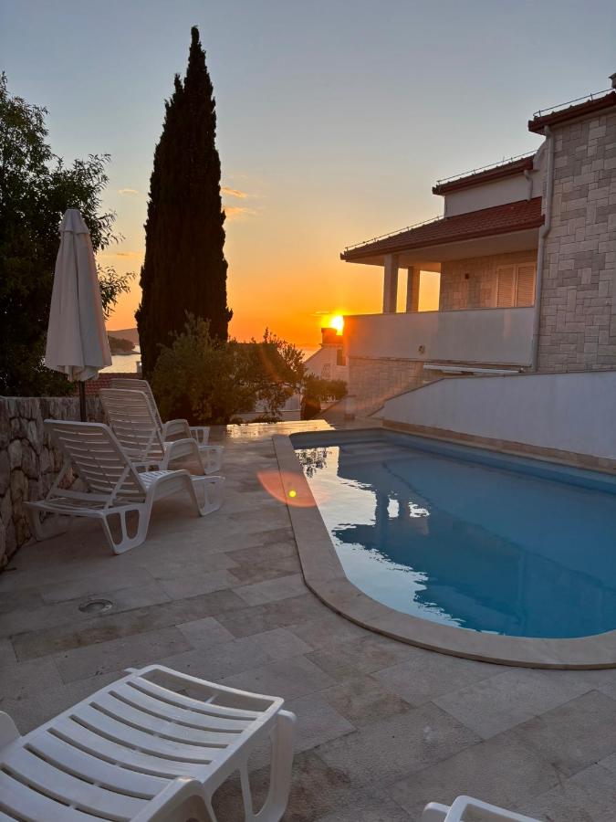 Sunset Villa - B&B Maslinica