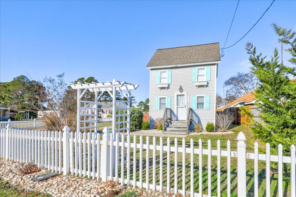 Avas Beach Cottage - B&B Black Point Landing
