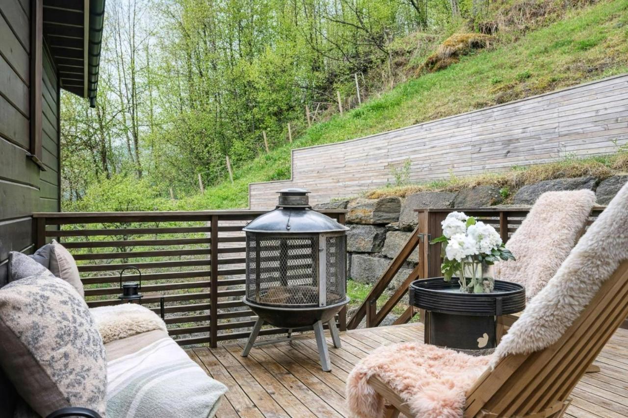 Flat In Myrkdalen Near Flåm And The Fjords - Chambres d'hôtes Vossestrand