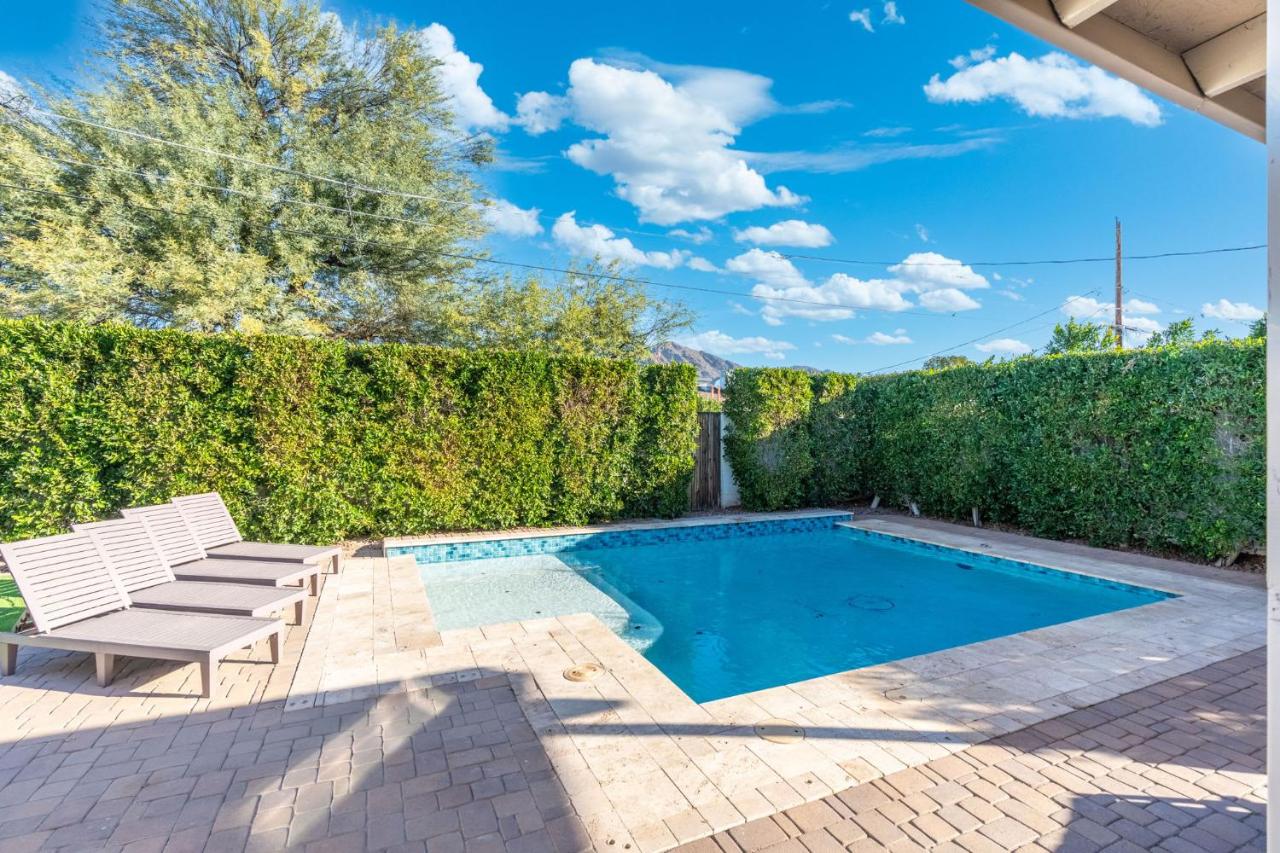 Arcadia 5BR Oasis Pool Putting Green & Sleeps 12 - B&B Phoenix