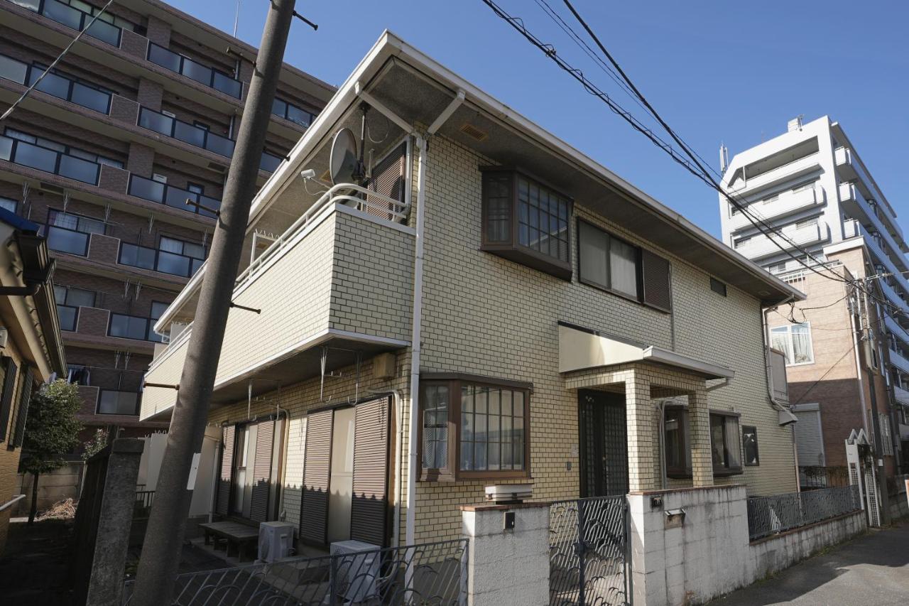 INA HOUSE Higashi-Fuchu 102 - Bed and Breakfast Fuchū
