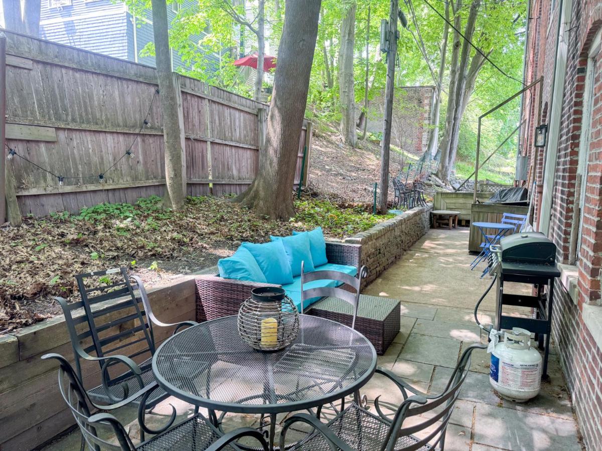 Spacious 3Bed, 2Bath, Near Hospitals & Transports - Ferienwohnung Brookline