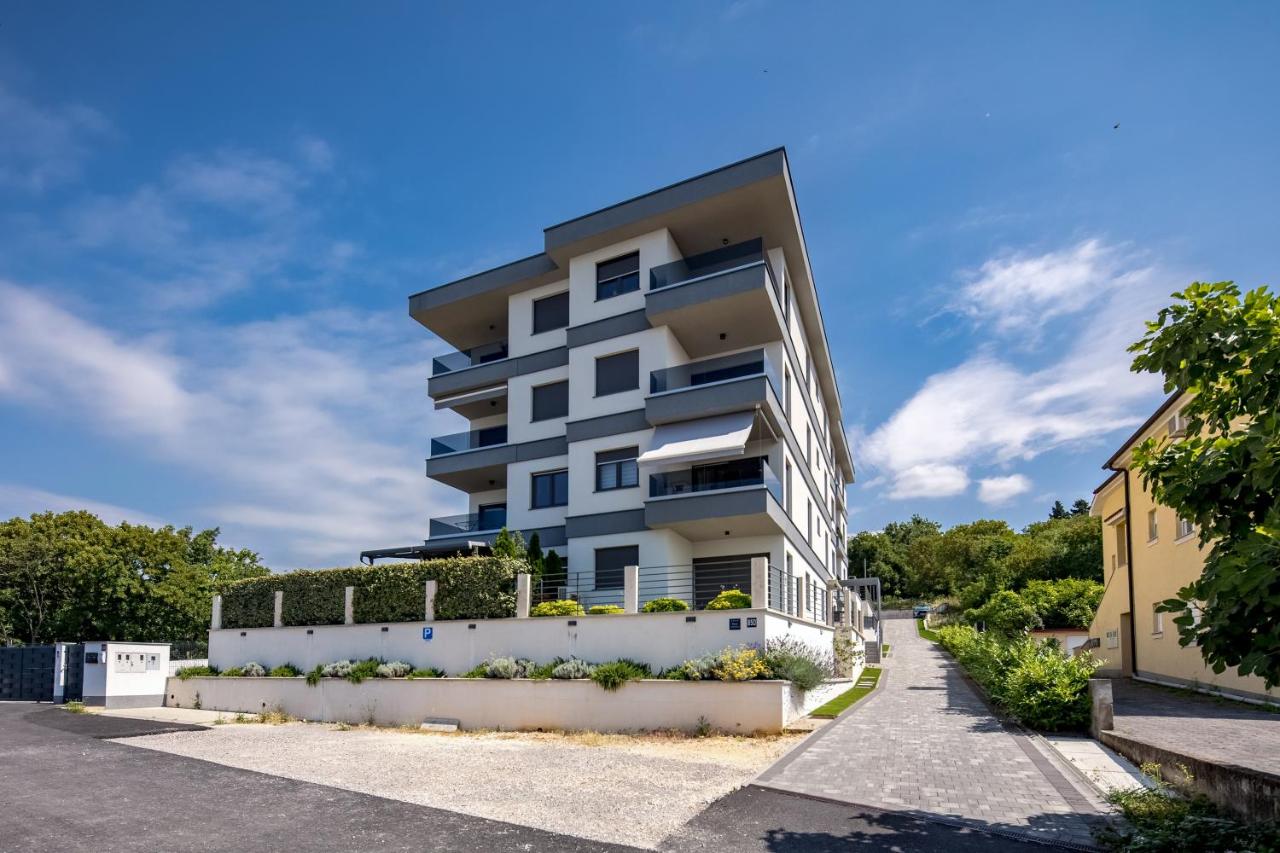 Seaview Apartment Kostrena Two - Happy Rentals - Bed and Breakfast Kostrena