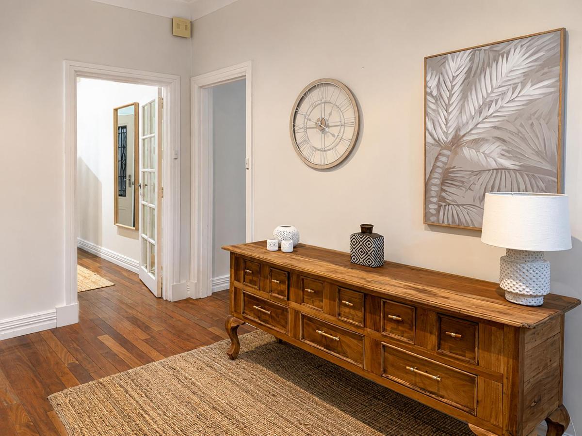 Light-Filled Modern Home 3BR Pet-Friendly 5km-CBD - B&B Perth