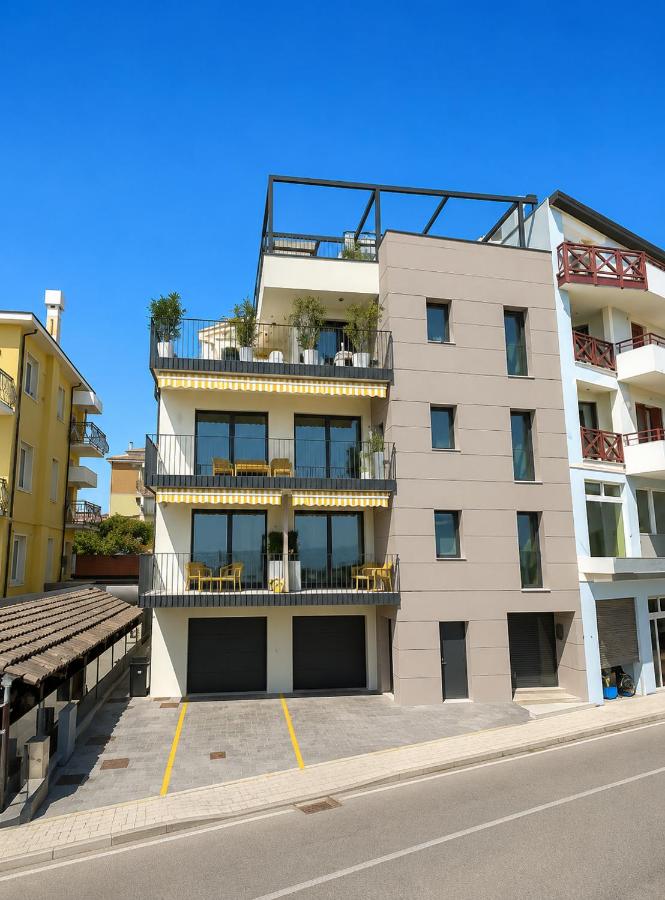 Nuovo Residence Serenissima Frontemare - Agenzia Cocal - B&B Caorle