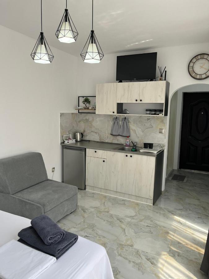 ROSE GARDEN-Apartment - Chambres d'hôtes Slanchev Bryag