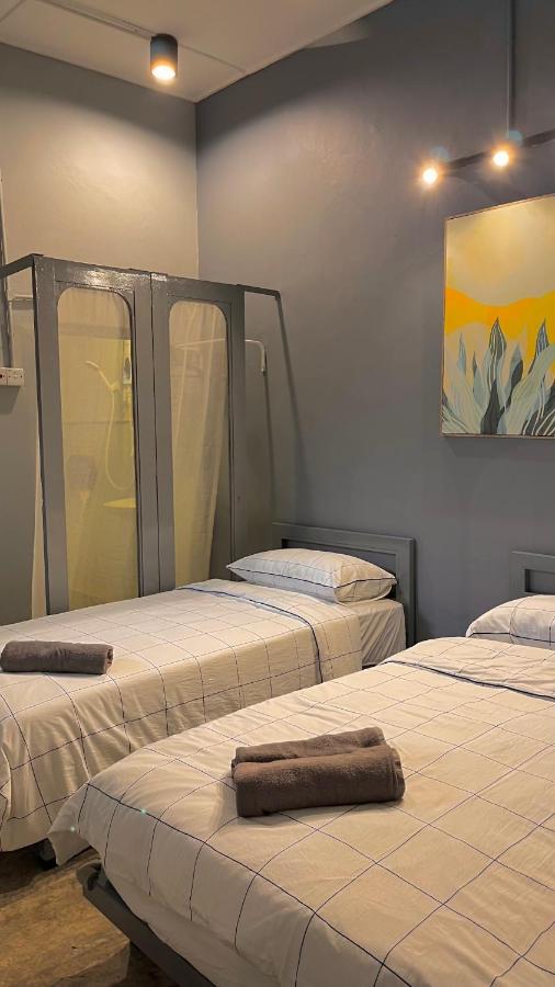 Roomah En-suite attached-bath R4 - B&B Ipoh