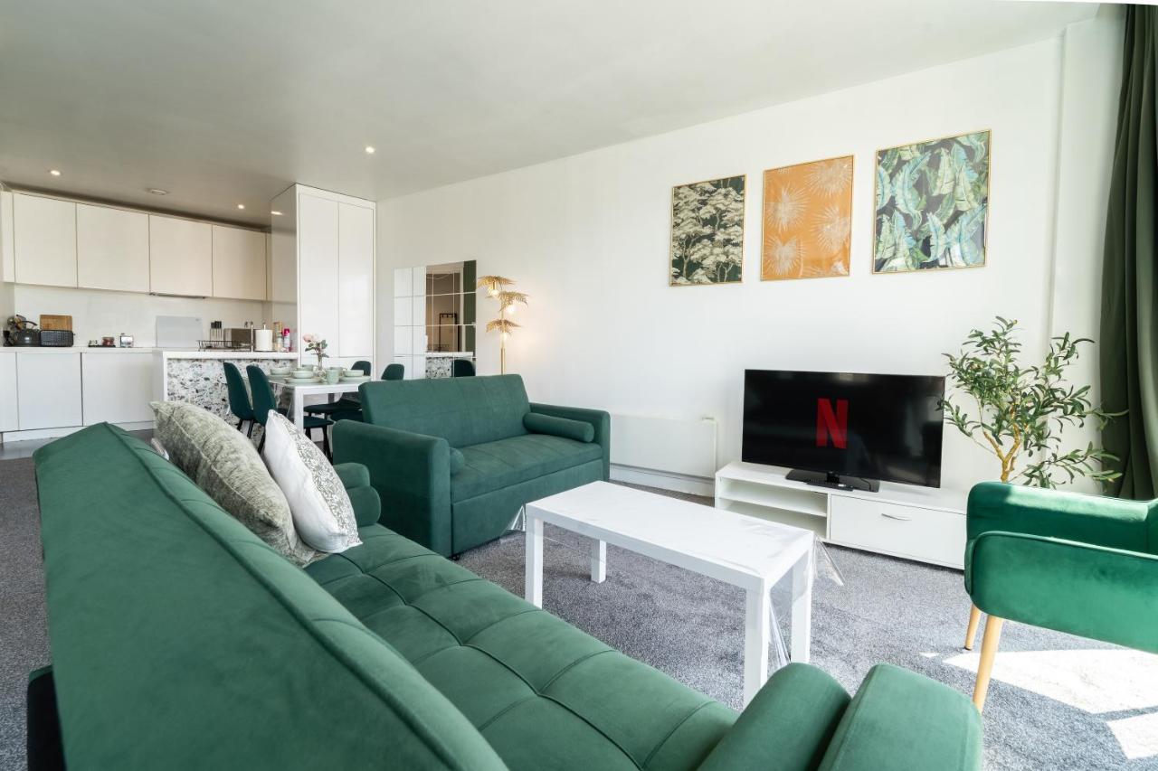 THE OLIVE SUITE At The Rotunda - B&B Birmingham