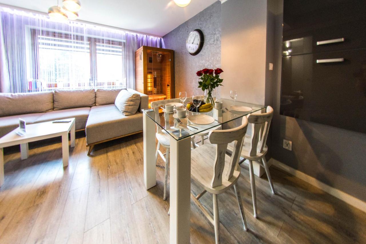 Apartamenty hoteLOVE z sauną przy Strumieniu - B&B Karpacz