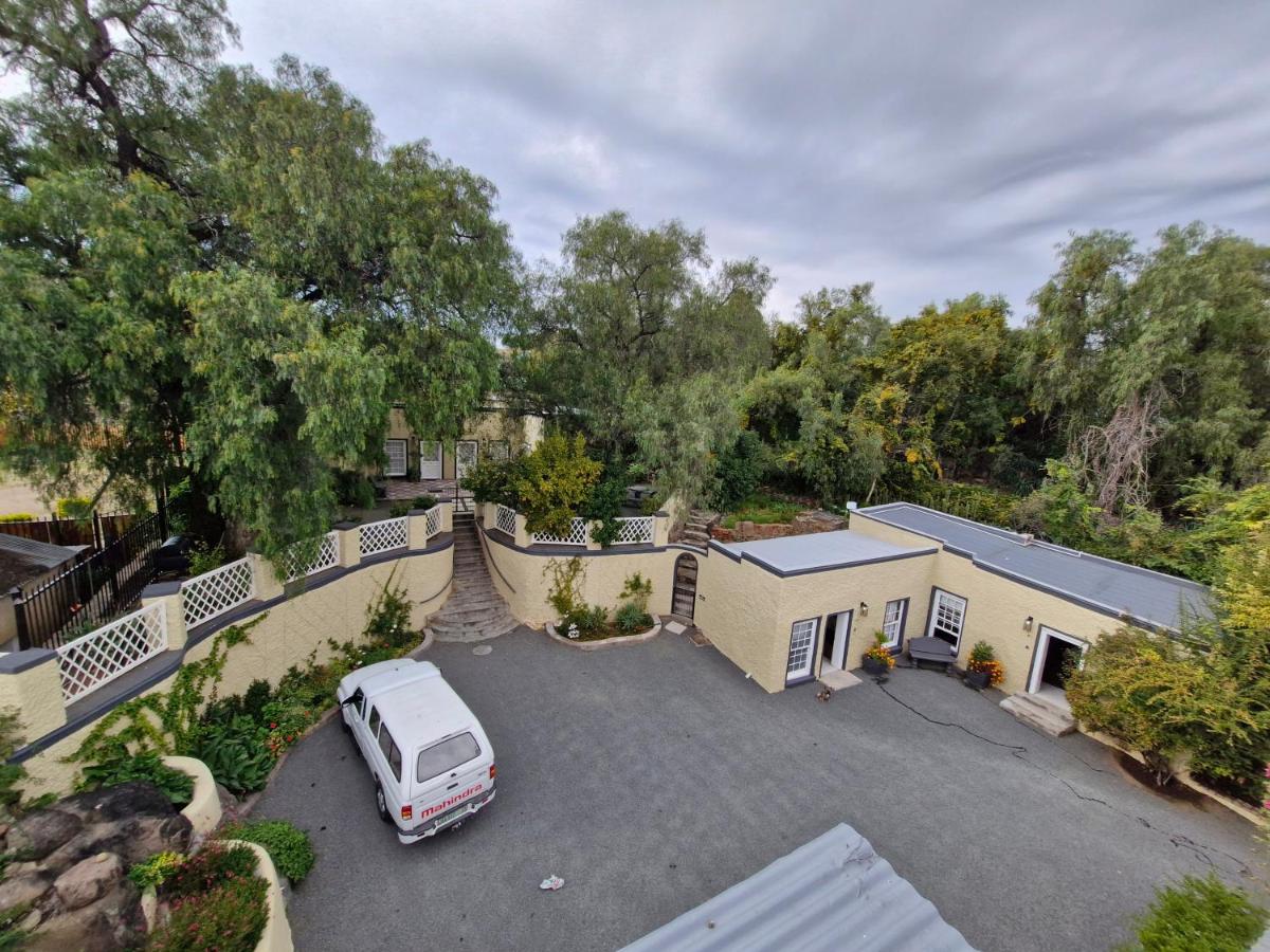 Coniston Villa - B&B Colesberg