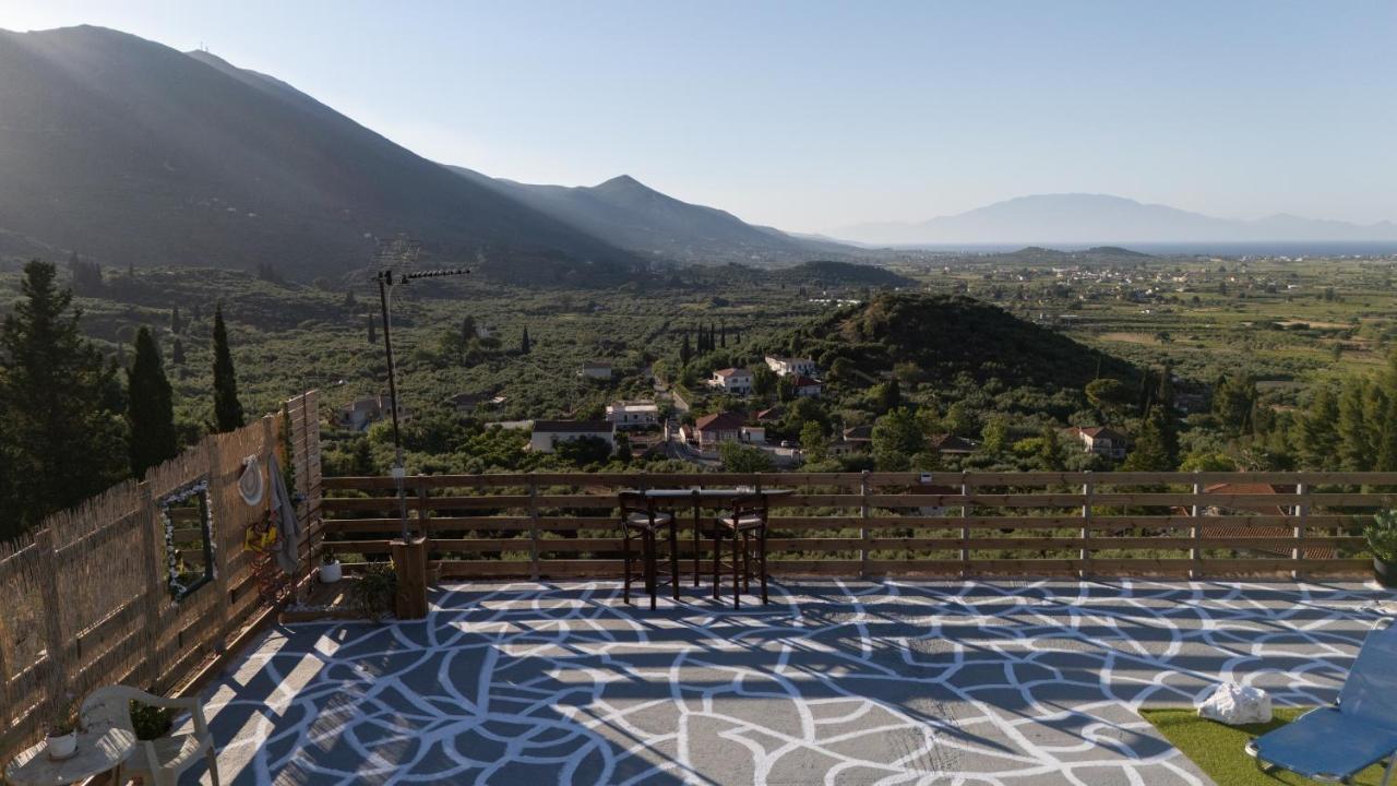 Ionian View Village House - Bed and Breakfast Dhrákas