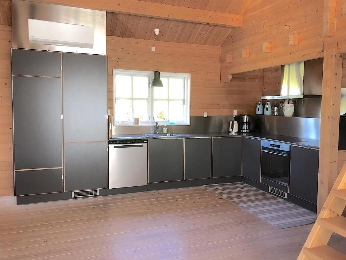 Cozy Log Cabin Near Beach And Forest - Chambres d'hôtes Strøby