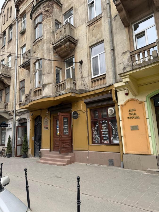 Апартаменти в центрі, самозаселення,паркінг, Куліша 34 - B&B Leopoli