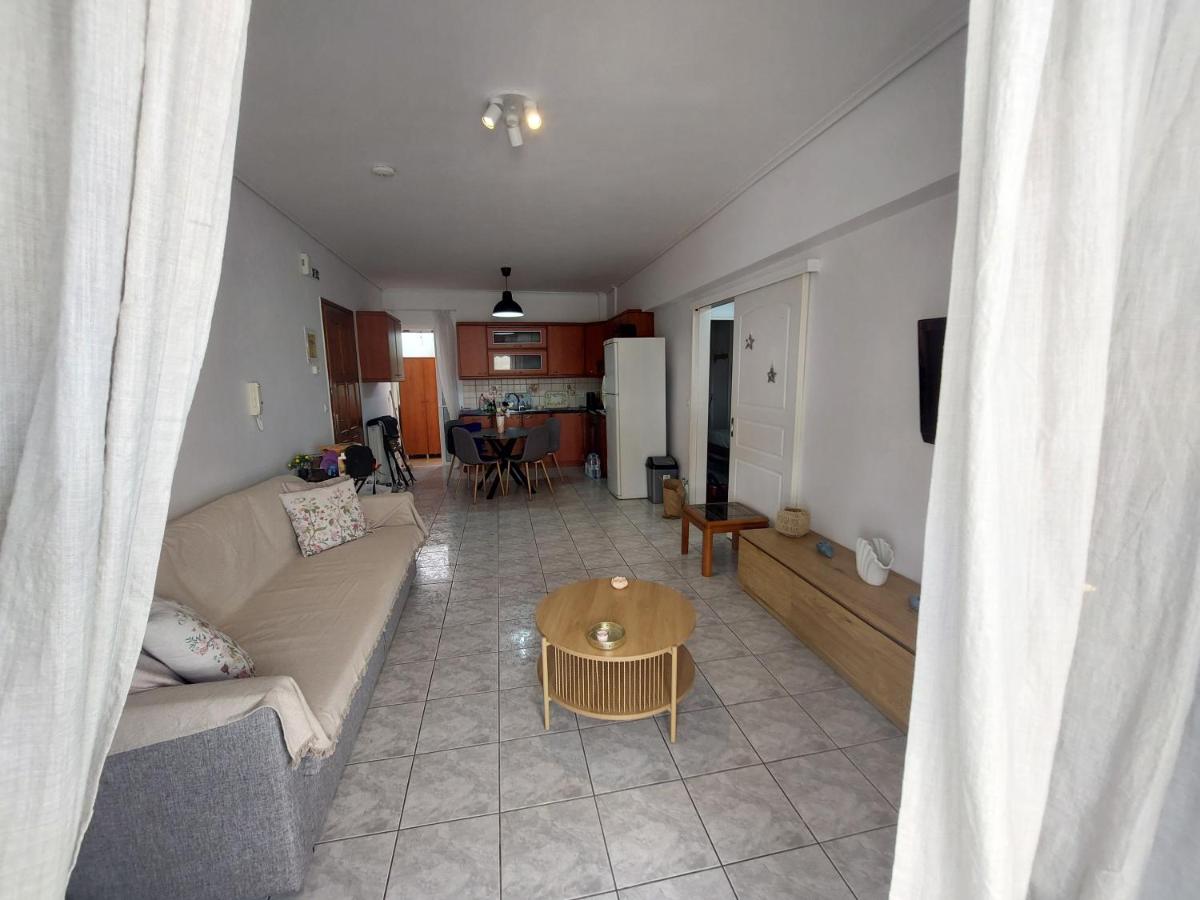 Nia - Seaside house Akrata - B&B Kráthion