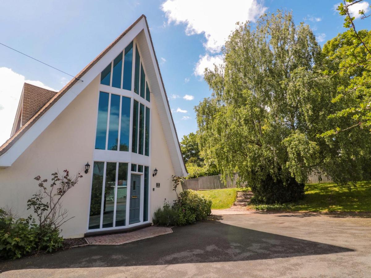 Lady Of Lourdes - B&B Ross on Wye