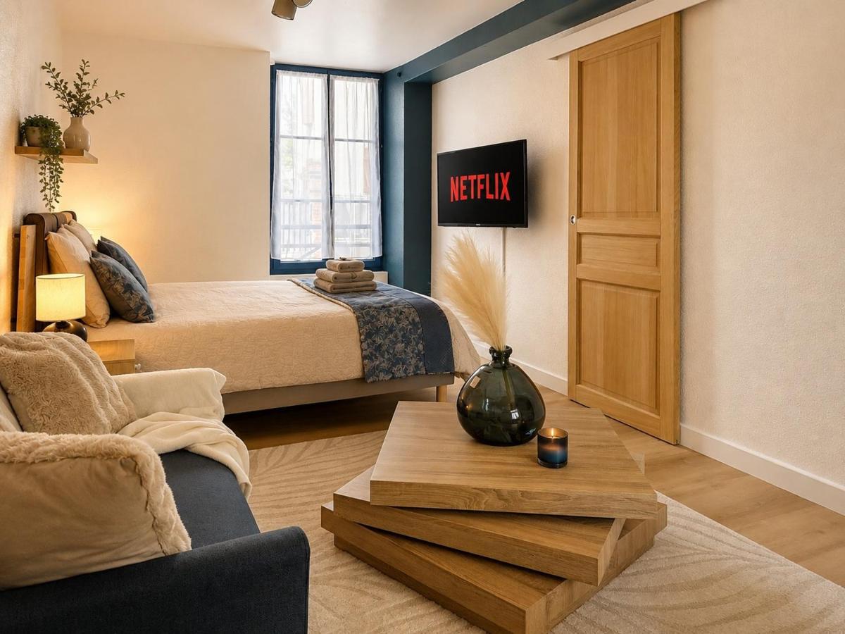 Hyper Centre Tarbes, appartement design, fibre, bureau dédié, arrivée autonome - Chambres d'hôtes Tarbes