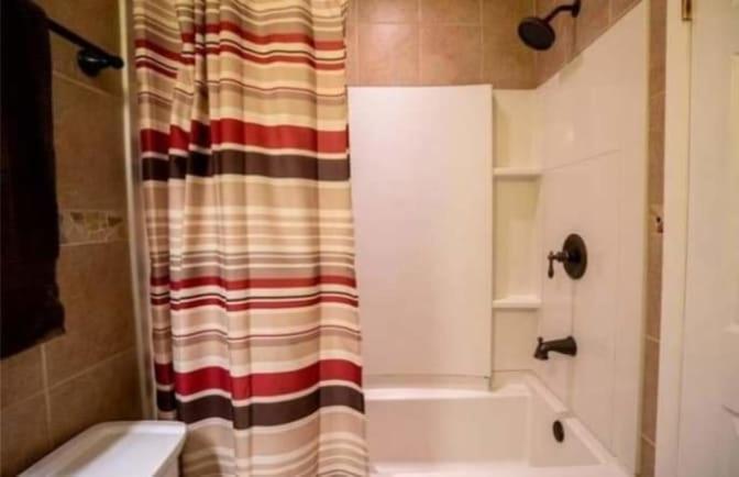 Bright private room - B&B Virginia Beach