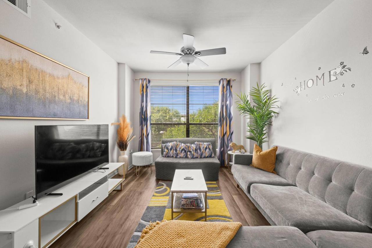 Blessed HOME for blessed guests at the Domain Mall - Ferienwohnung Austin