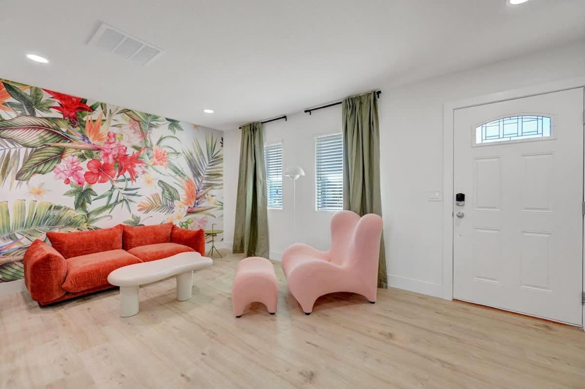 Iroquois - B&B Las Vegas