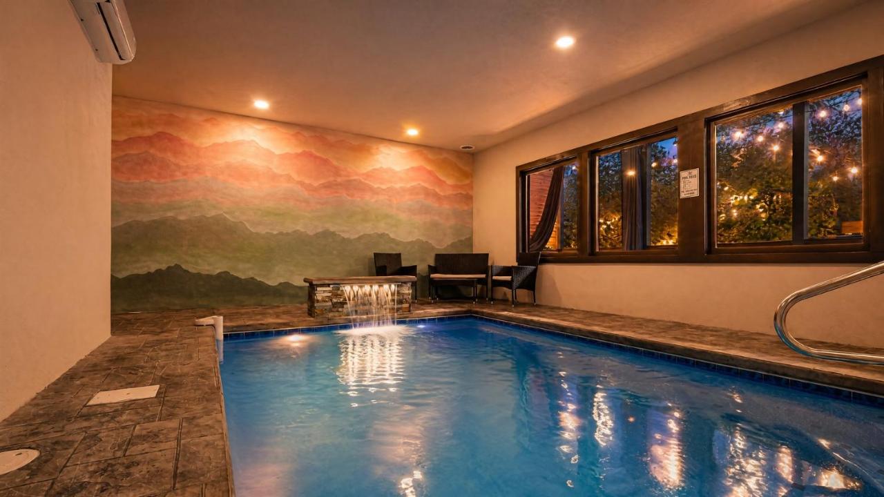 Whispering Pines - Indoor Pool, Hot Tub, Fire Pit - Ferienwohnung Sevierville
