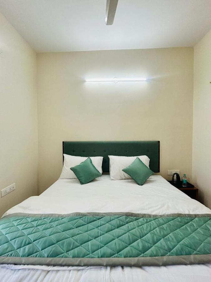 Chambre Double Deluxe (2 Adultes + 1 Enfant)