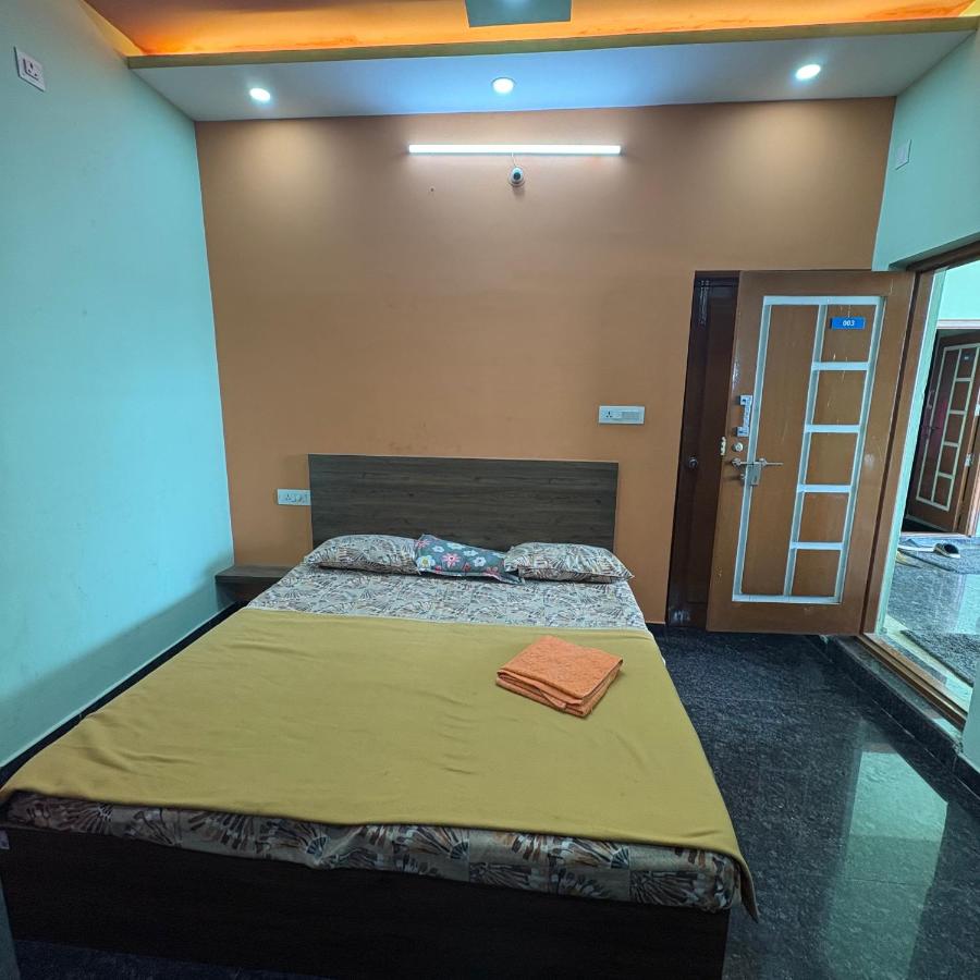 Sahara penthouse family, Stay - B&B Mysuru