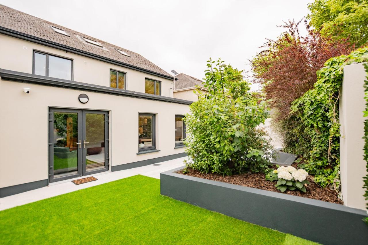 9BR Galway House - Walk to Eyre Square - Free Parking - B&B Galway