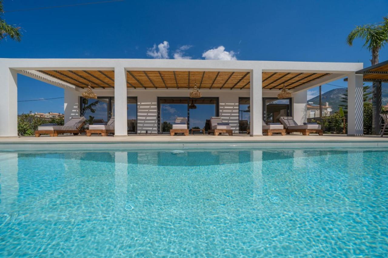 Luxury Villa Marku - B&B Karavádhos
