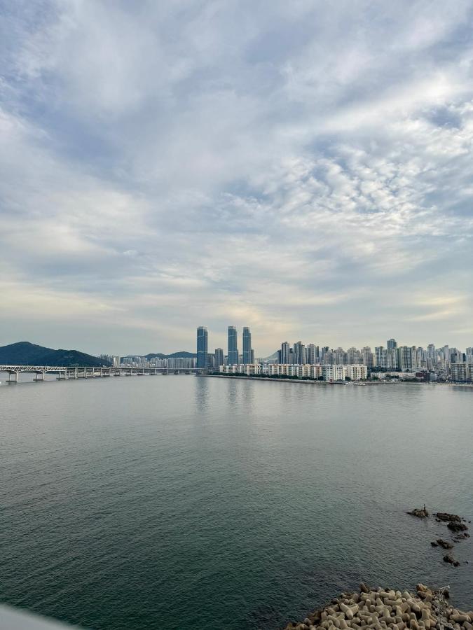 Gwanganli Fantastic View 하우스 & 무료주차 - B&B Busán
