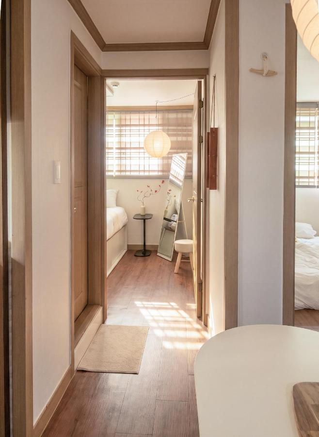 2BR, 3bed APT, Cozy Jongam - B&B Seúl