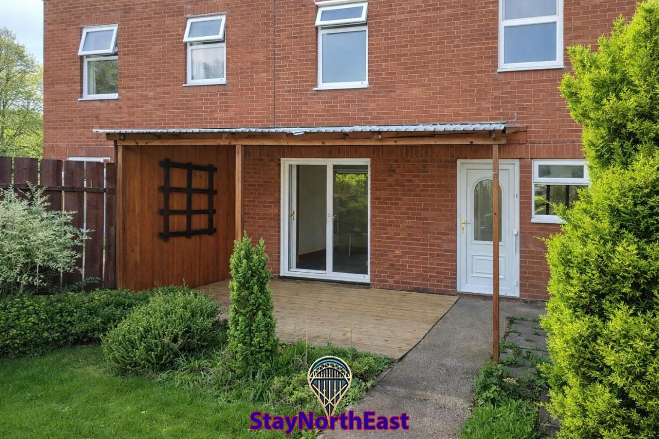 Family & Contractors Home - 6 Beds - Garden Patio - Chambres d'hôtes Newton Aycliffe
